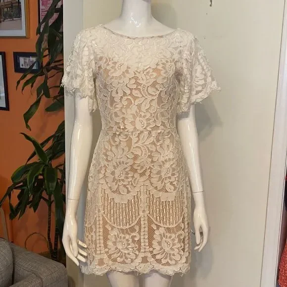Lulus Pearson White Lace Short Sleeve Dress Size Small - Picture 5 of 16